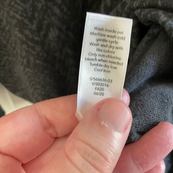 Athleta Studio to Street Black and Grey Printed Soft Sweatshirt - Size XL - Picture 6 of 7